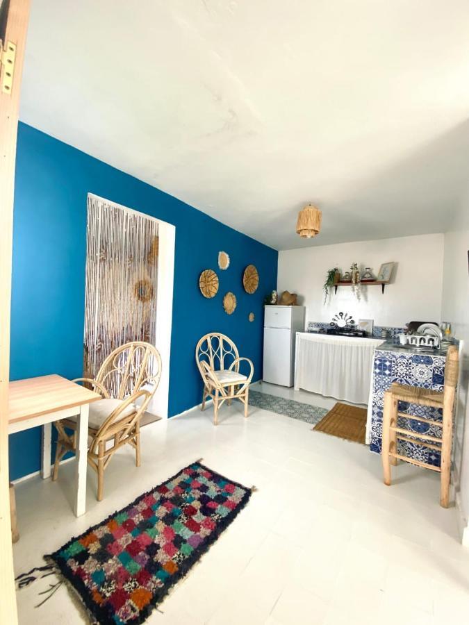 Appartement A Ksar Sghir En Face Du Terminal Passagers De Ferry Port Tanger Med Bagian luar foto